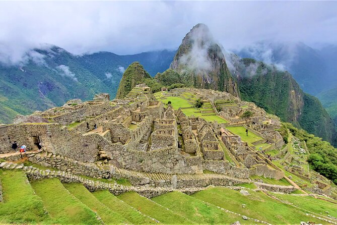 Machu Picchu Entrance Ticket - A guide can add much more than directions