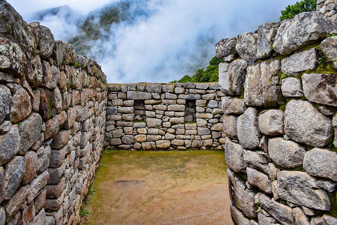 Machu Picchu Full Day from Cusco by Panoramic Train - Reaching the Machu Picchu entrance by bus