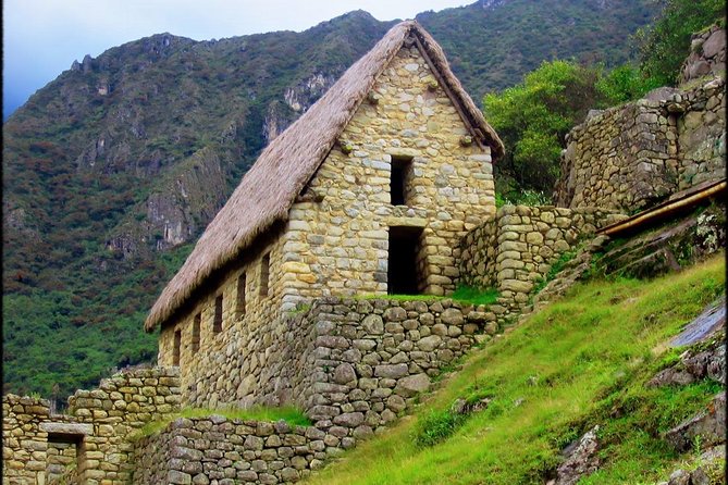 Machu Picchu Full-Day Tour from Cusco with Panoramic Train - Entering Machu Picchu with your guide