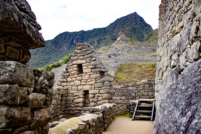 Machu Picchu Full-Day Tour from Cusco with Train, Bus, Tour Guide - Your one hour in Aguas Calientes