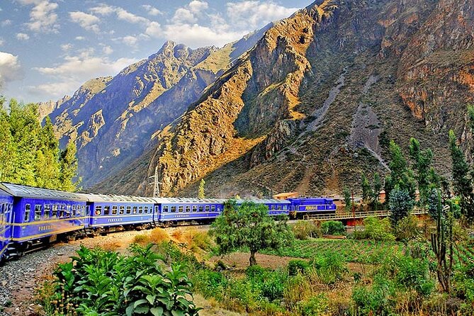 Machu Picchu Full Day with lunch by Aludi Travel - Small group attention and the people who make the day work