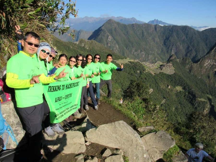 Machu Picchu: Inca Trail 2-Day Overnight Guided Tour - Train views from Cusco to Ollantaytambo