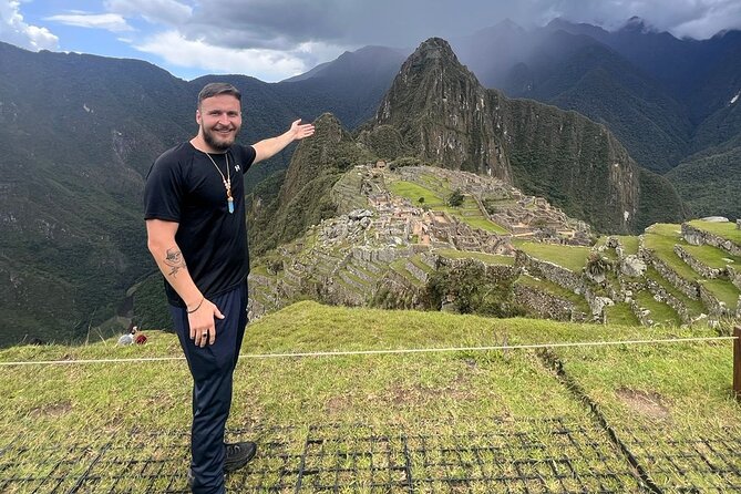 Machu Picchu & Sacred Valley: 2 Day Combo Tour - Ollantaytambo: terraces, stonework, and a useful rail connection