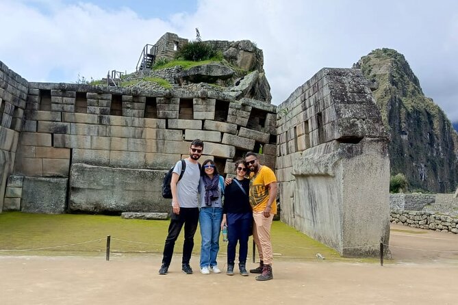 Machu Picchu Small Group Day Tour from Cusco - Aguas Calientes and the bus up the mountain
