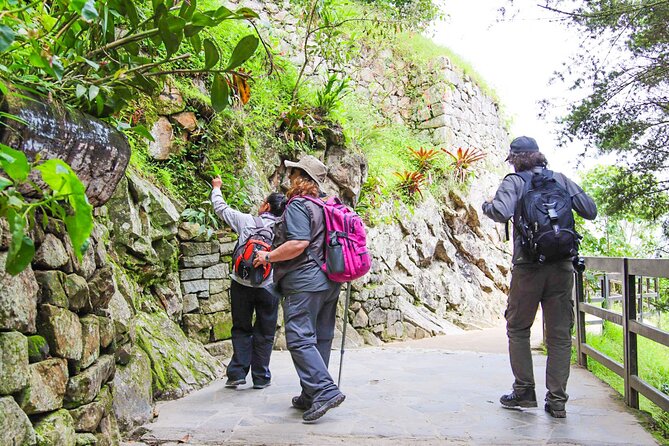 Machu Picchu Ticket, Bus & Private Guide - Language Options - Starting in Aguas Calientes, not Cusco