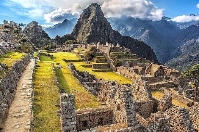 Machu Picchu Ticket, Bus & Private Guide - Language Options - Language choices and extra charges