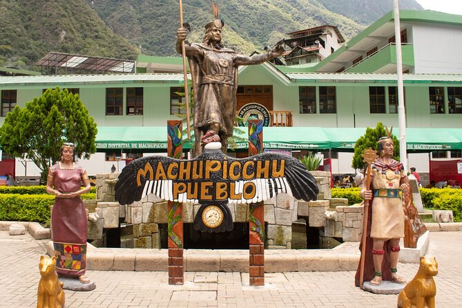 Machu Picchu Tour 01 Day, Departure at 08:00 AM from Cusco - The 30-minute bus ride up to Machu Picchu