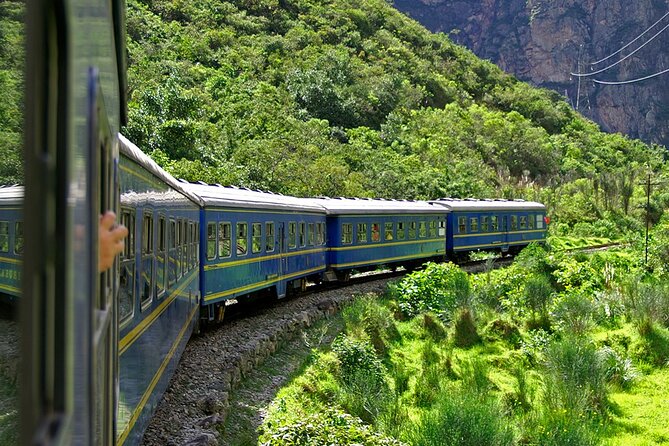 Machu Picchu Tour 01 Day, Departure at 08:00 AM from Cusco - How the small group changes the day