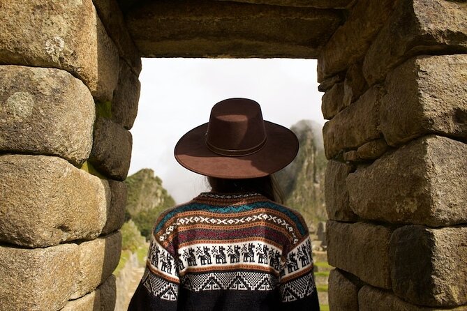 Machu Picchu Tour by Train - The long return through Ollantaytambo and Cusco