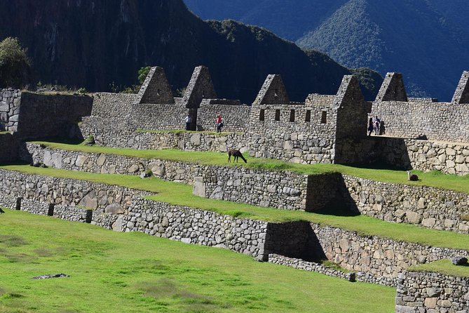 Machupicchu full day private tour - The early ride from Cusco to Ollantaytambo