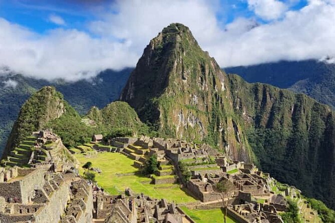 Machupicchu in 01 Day - Spectacular - A two-and-a-half-hour guided walk through Machu Picchu