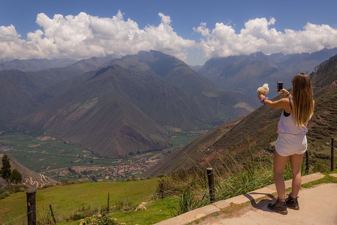 MachuPicchu Private Full Day Tour by Vistadome train from Cusco - The return train and late arrival in Cusco