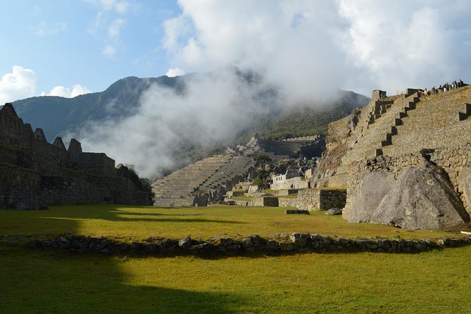 Machupicchu Tour by train I Full-Day Trip - Adding Huayna Picchu to the day