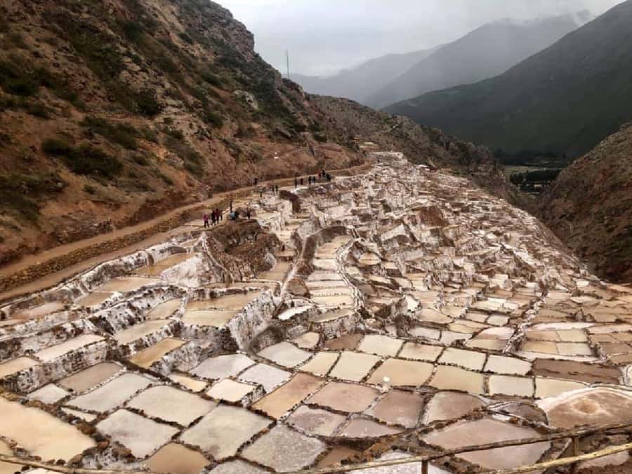 Maras Moray Sacred Valley Tour from Cusco - Guide quality and the feel of the day