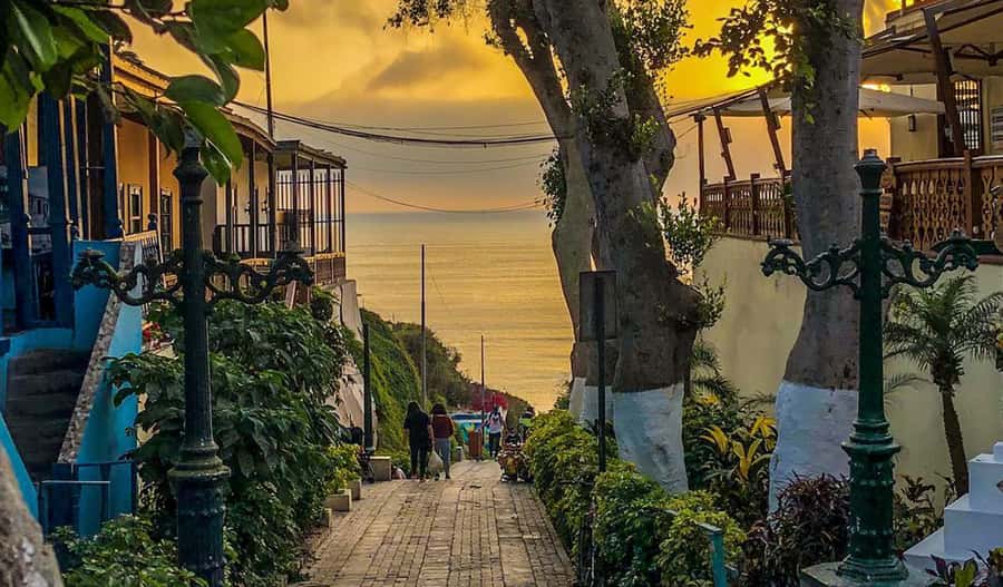 Miraflores & Barranco: Lima’s Modern and Bohemian Tour - Where the $40 price makes sense