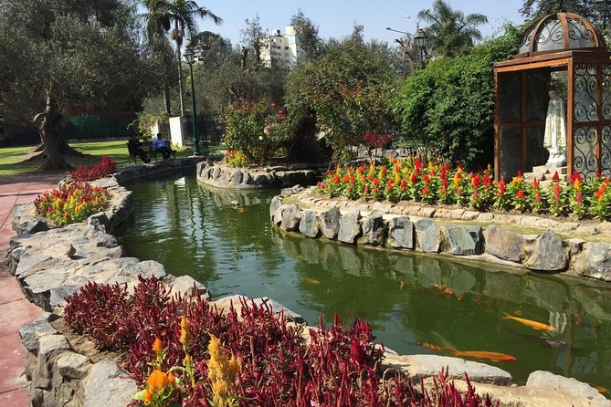 Miraflores, Barranco & San Isidro - Districts Tour (Small Group) - Guides make the difference