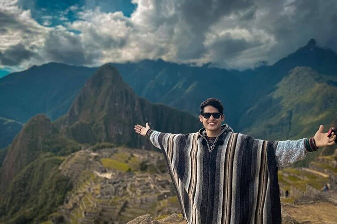 Mystic Sacred Valley and Machupicchu 2 Day Trip - Chinchero begins the morning with living Andean culture