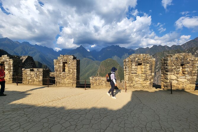 One Day Tour to Machu Picchu for Small Groups by Train - How organized is the experience?