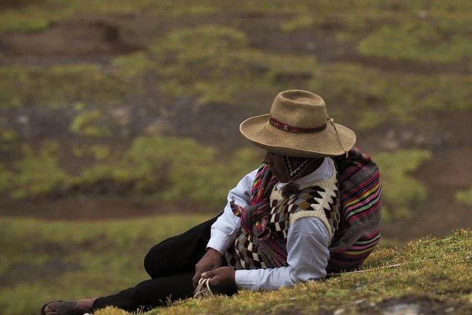 Palccoyo Rainbow Mountain tour in a group - Walking 40 to 50 minutes at 5,000 meters