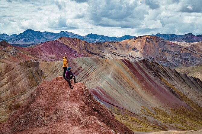 Palccoyo Rainbow Mountain Tour - Scenic Hike & Andean Lunch - The Stone Forest and Ausangate Viewpoint