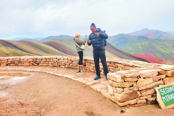 Palcoyo Colored Mountain Tour, Ribbon with Alpacas - Who will enjoy this mountain day most
