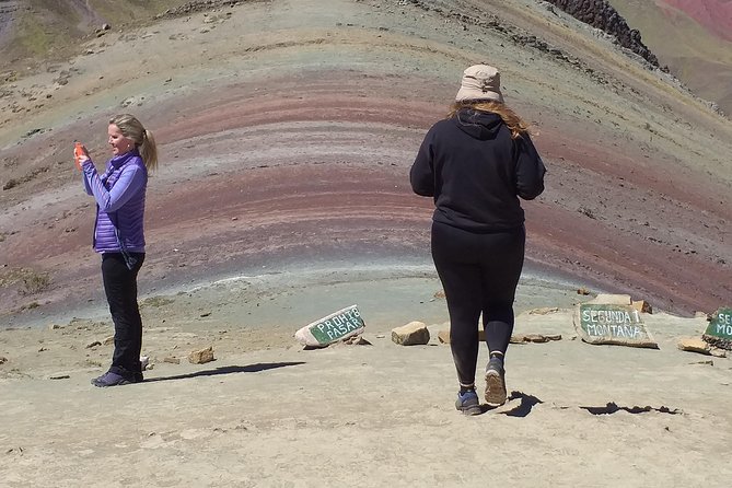 Palcoyo Rainbow Mountain Day Trip from Cusco – Easy Hike - Walking back, then a break beside the Willcamayu River
