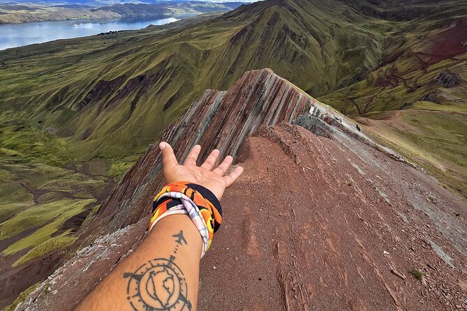 Pallay Punchu Private Tour from Cusco Daily Departures - Reaching Pallay Punchu at 4,700 Meters