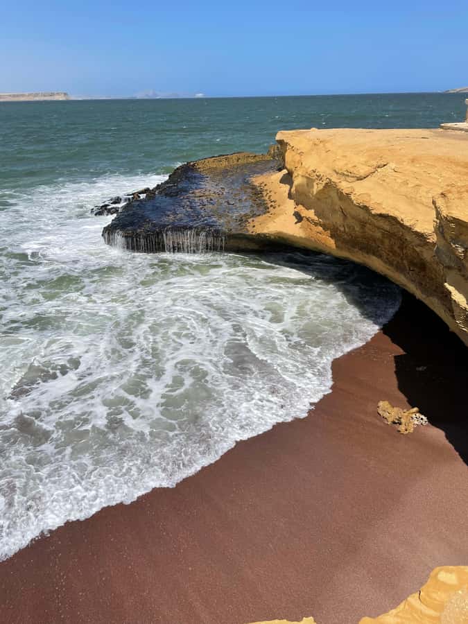 PARACAS: BALLESTAS ISLANDS AND NATIONAL RESERVE - The 10:00 a.m. break along the boulevard