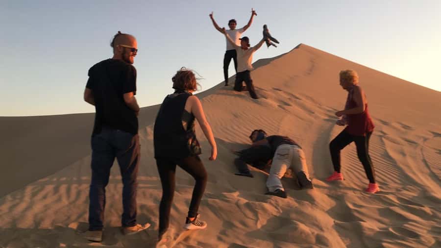 Paracas or Pisco: Private Huacachina Oasis Tour & Buggy Ride - First view of the Huacachina Oasis