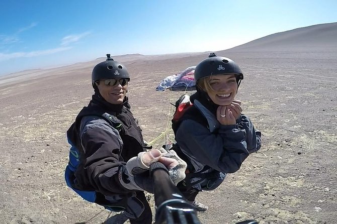 Paragliding Flight at Paracas National Reservation - What the pilot handles, and what you do