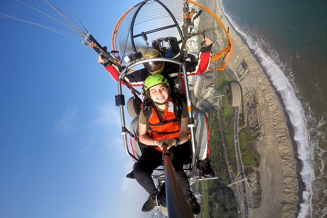 Paragliding in Lima - Costa Verde - Fifteen minutes above four coastal districts