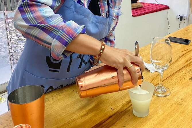Pisco Bilingual Cocktail Class at Night - Key points to know before booking