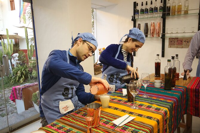 Pisco Bilingual Cocktail Class at Night - Timing, location, and planning advice