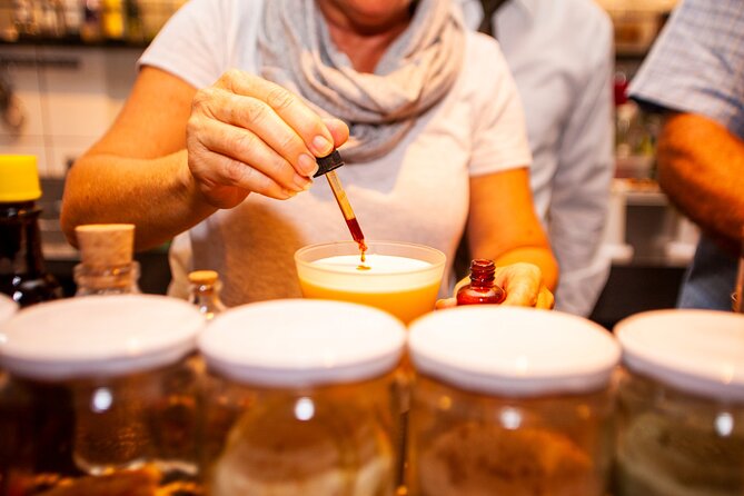 Pisco Sour Secrets: Hands-On Mixology in Historic Cusco - The guides make the difference