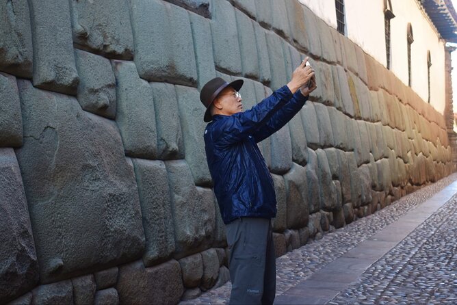 Private Guided Walking Day Tour in Cuzco - Key points at a glance