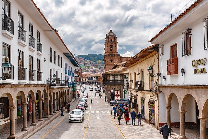 Private Guided Walking Day Tour in Cuzco - The guides and the private advantage