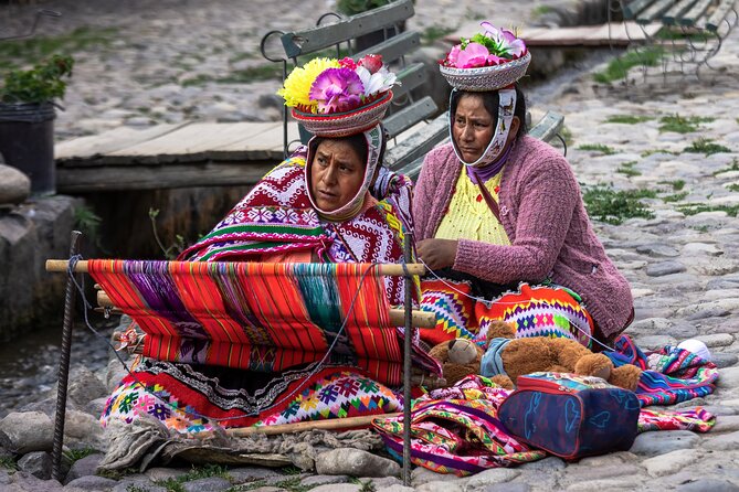 Private Tour 2 Days 1 Night Sacred Valley and Machupicchu by Train - Lunch at Tunupa brings a scenic break in Urubamba