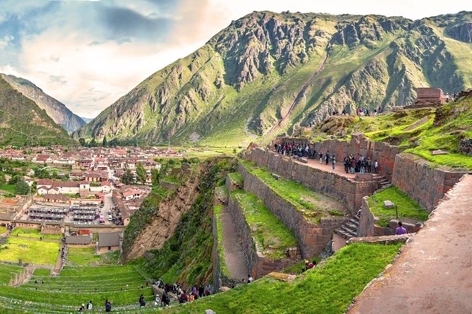 Prívate Tour 7-Day: Cusco || MachuPicchu || Humantay lake || Rainbow Mountain || - Day 4: Rainbow Mountain from a cold, high perch