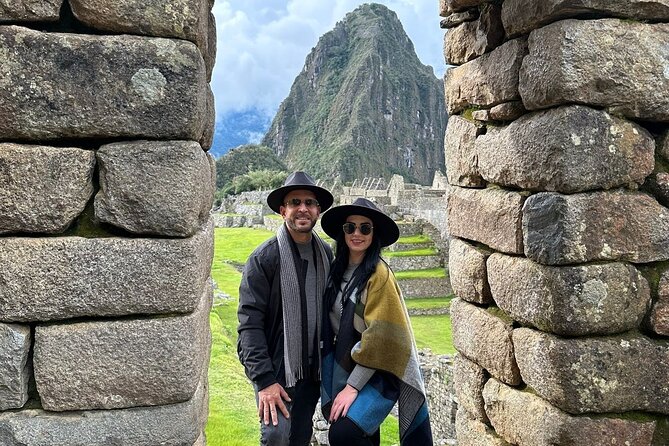 Private Tour Cusco with Machu Picchu 03 Days / 02 Nights - Entering Machu Picchu by Bus