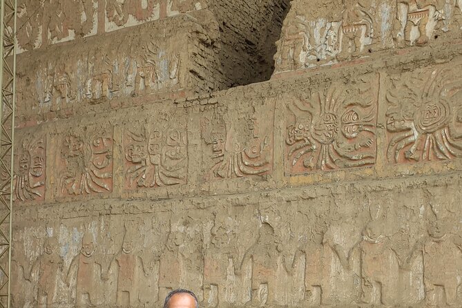 Private tour full day chan chan & huacas sun and moon in SUV - Huaca El Dragon and the Chimu symbol