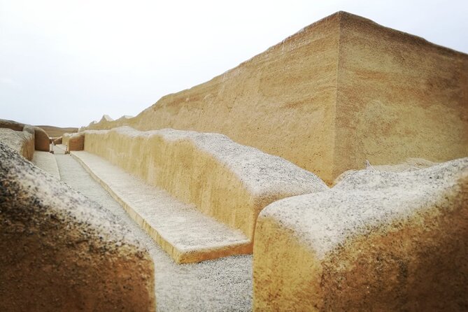 Private tour full day chan chan & huacas sun and moon in SUV - Huaca Esmeralda and its sea connections