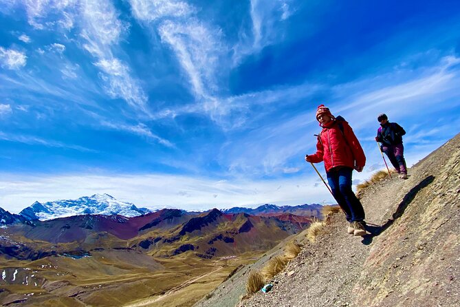 Private Tour Rainbow Mountain + Red Valley + LUNCH - Reaching Vinicunca, the famous striped mountain
