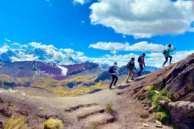 Private Tour Rainbow Mountain + Red Valley + LUNCH - Guides, pacing, and altitude care