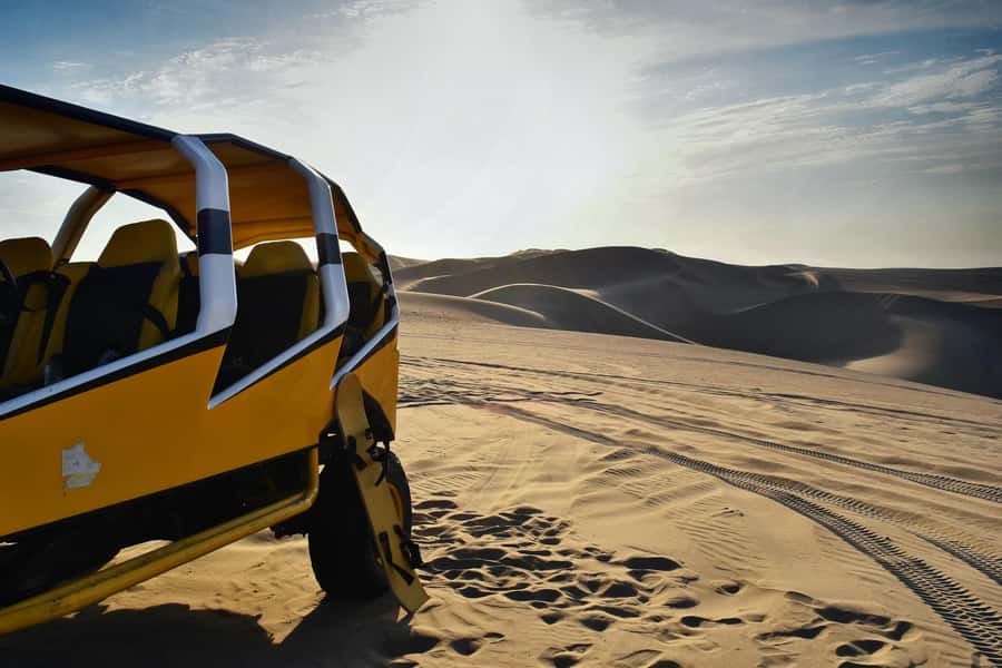 Pro Sanboarding or skiing in Huacachina from Lima - Day trip - Who will enjoy this day most?