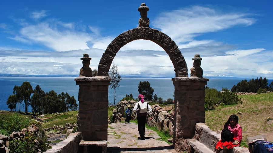 Puno: Lake Titicaca, Uros, and Taquile Full-Day Tour - Why this Lake Titicaca day trip works