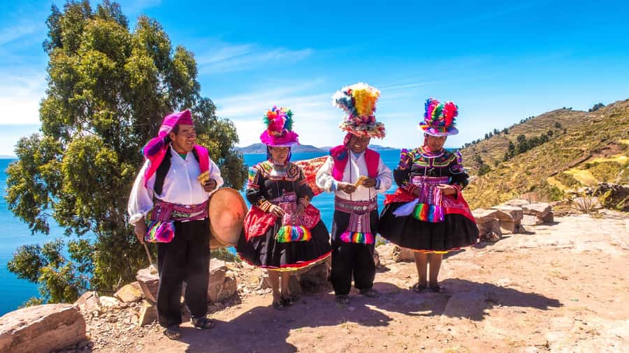 Puno: Lake Titicaca, Uros, and Taquile Full-Day Tour - What makes Uros more than a photo stop