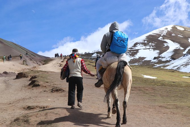 Rainbow Mountain Beat-the-Crowd: Exclusive 8 AM Departure - Snacks, Oxygen, and the Cusipata Meal