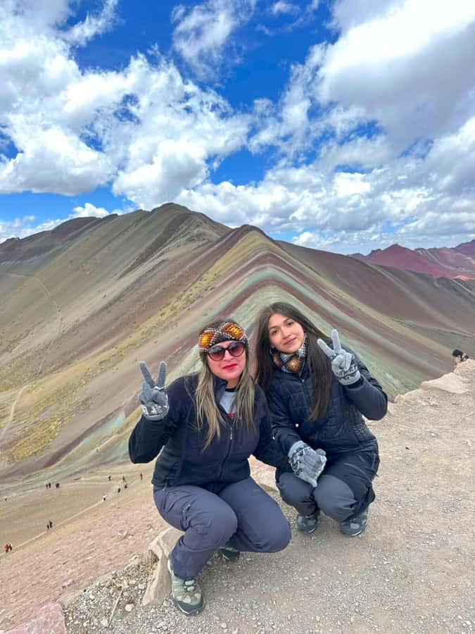 Rainbow Mountain Cusco Tour + Breakfast and lunch - The return walk and the buffet lunch