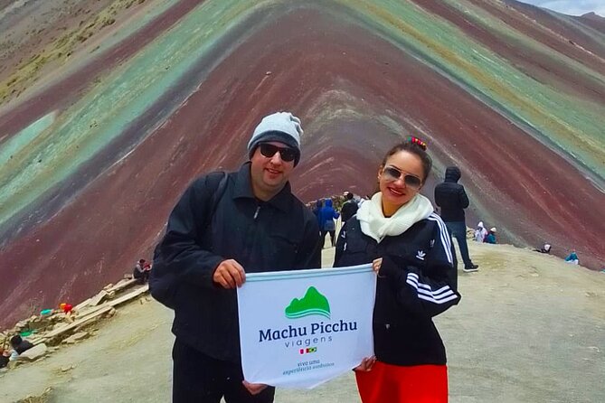 Rainbow Mountain Full Day Trek - Communication and language details