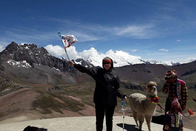 Rainbow Mountain FullDay Hike Colorful Andes Adventure from Cusco - The ride from Cusco and the first Andean views
